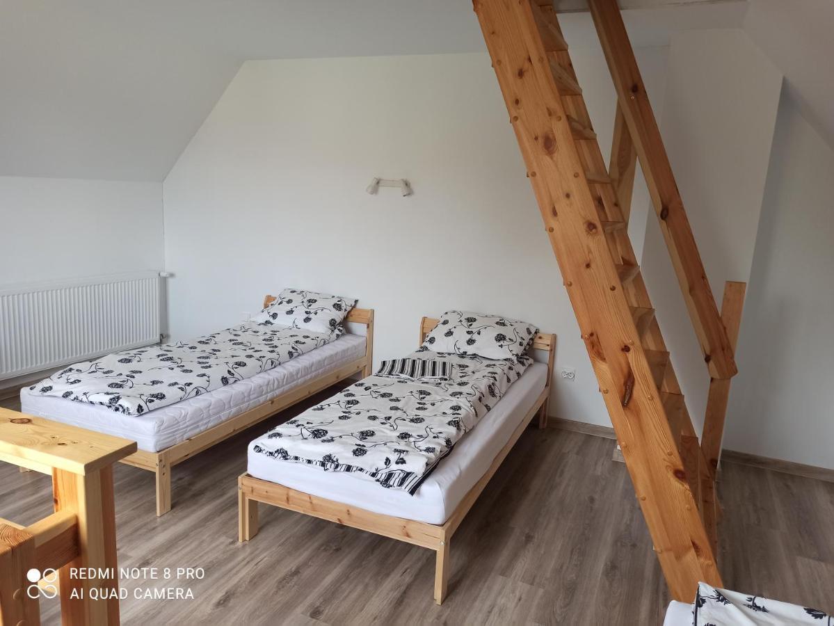Apartameny Wiktoria I Nikola W Karwiku Pisz Exteriér fotografie
